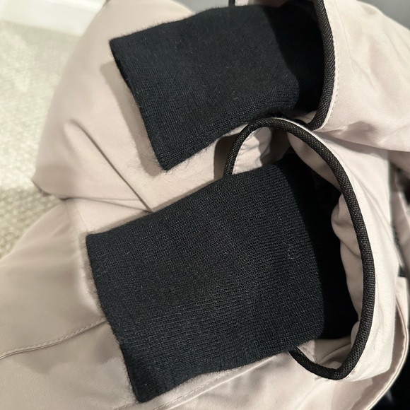 Canada Goose Expedition Parka | 2024 | Like New | SIZE LARGE - Picture 16 of 16